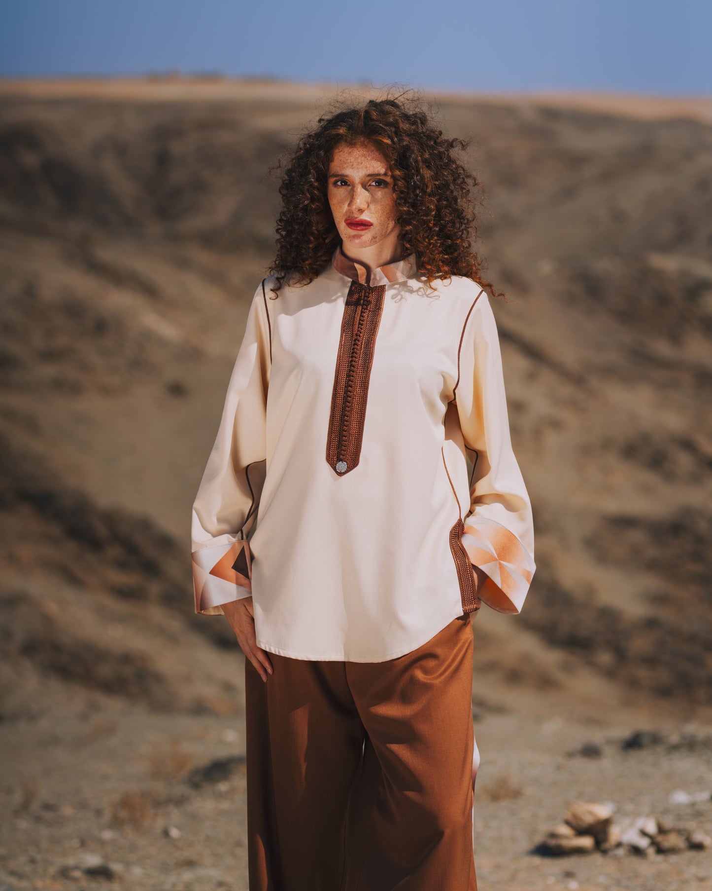 Jabador Femme Élégant – Tissu Mlifa & Détails Artisanaux